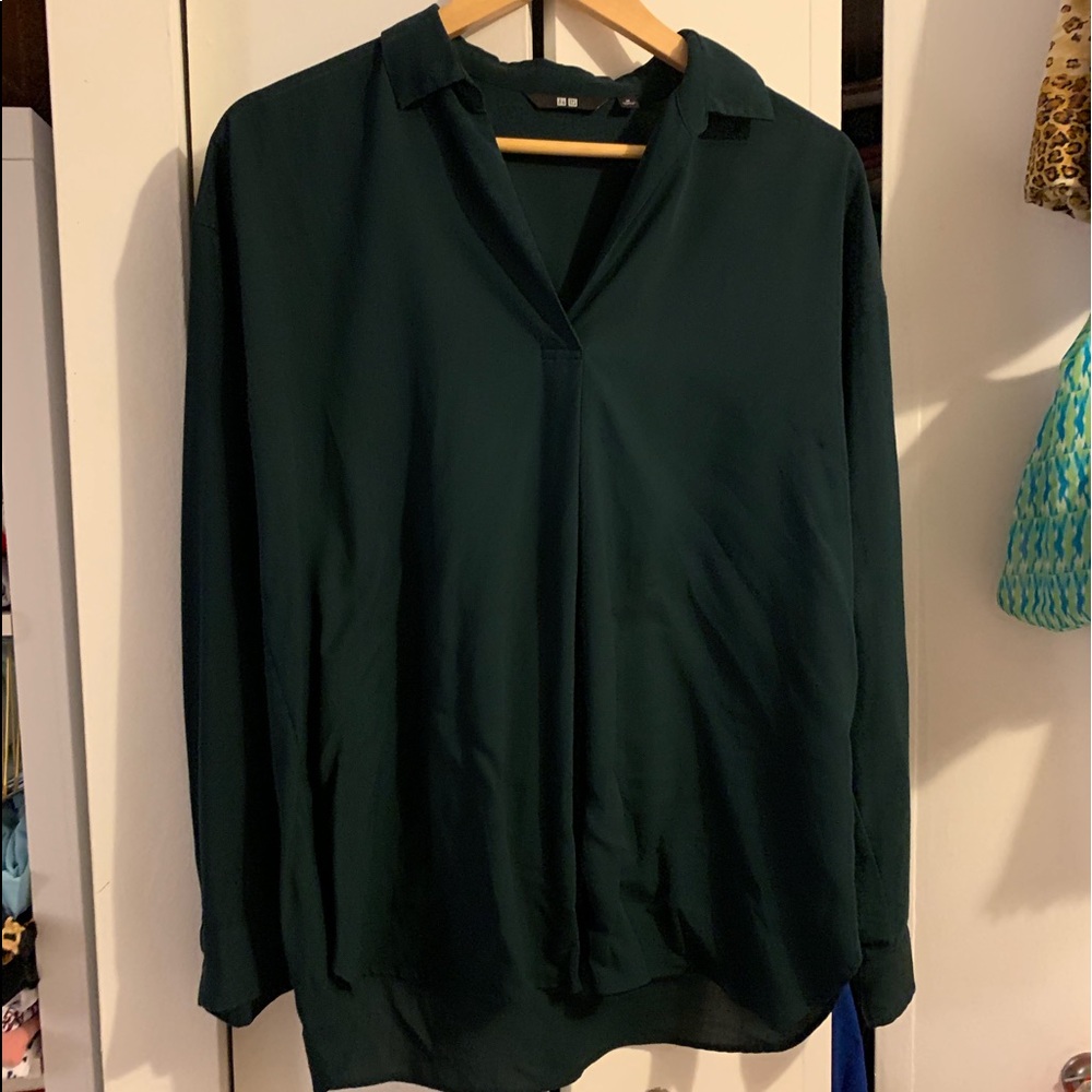 UNIQLO women’s top green medium office light